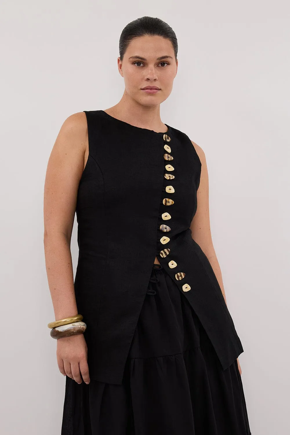 BAYLEE BLACK SLEEVELESS LINEN TOP