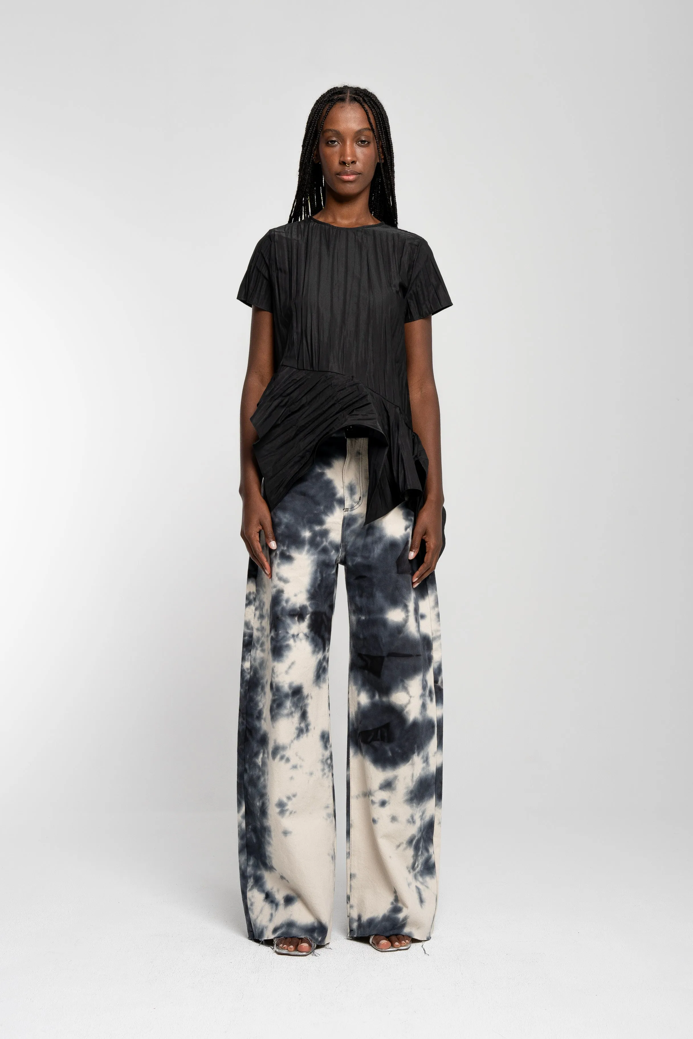 BLACK CAP SLEEVE PLISSE T-SHIRT