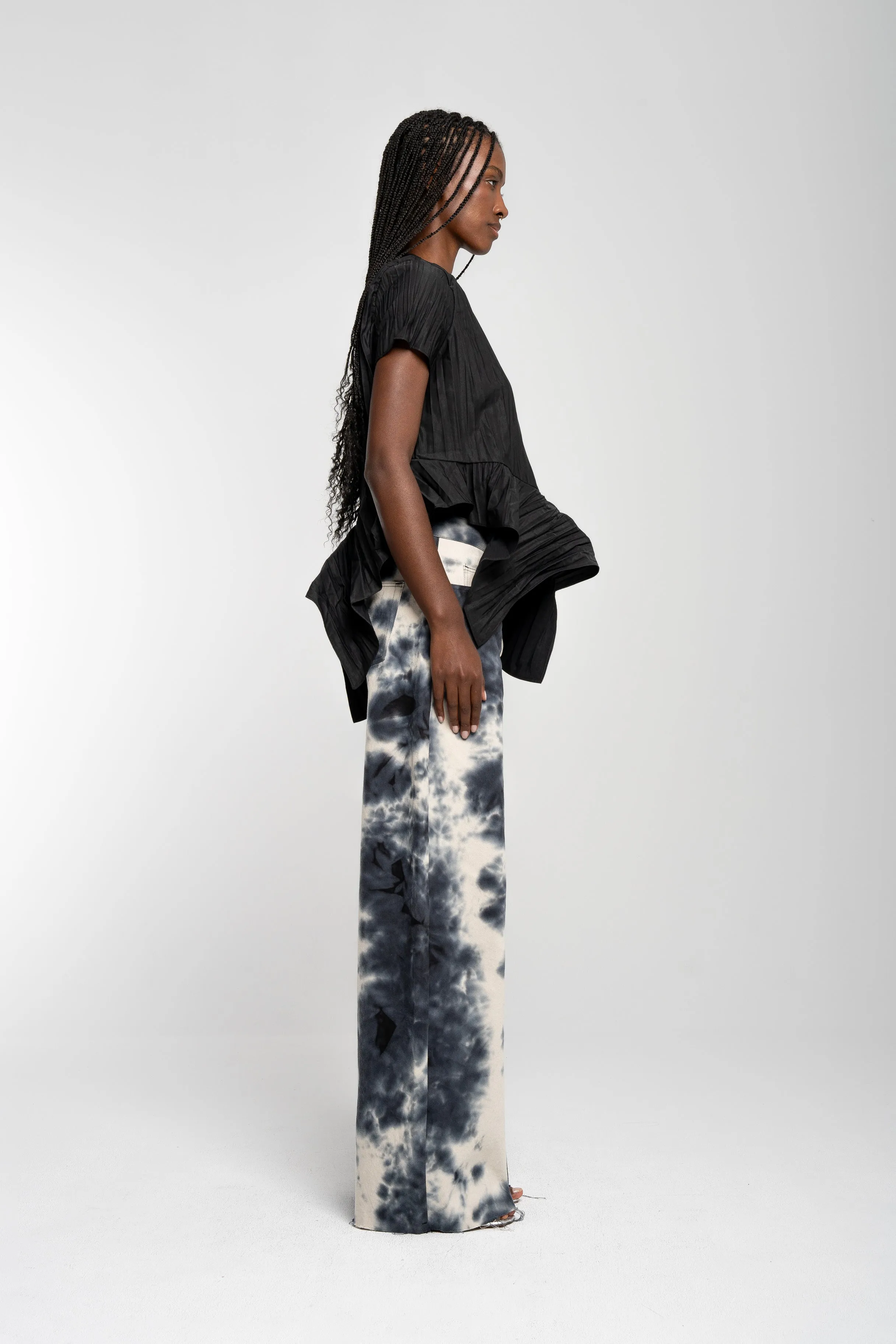 BLACK CAP SLEEVE PLISSE T-SHIRT