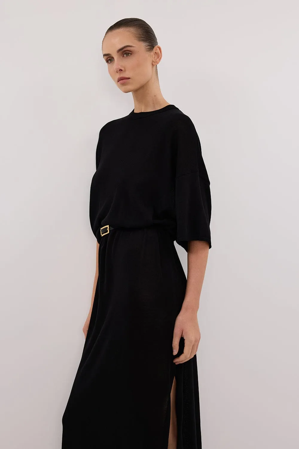 JACKI BLACK OVERSIZED SLEEVED KNIT MAXI DRESS