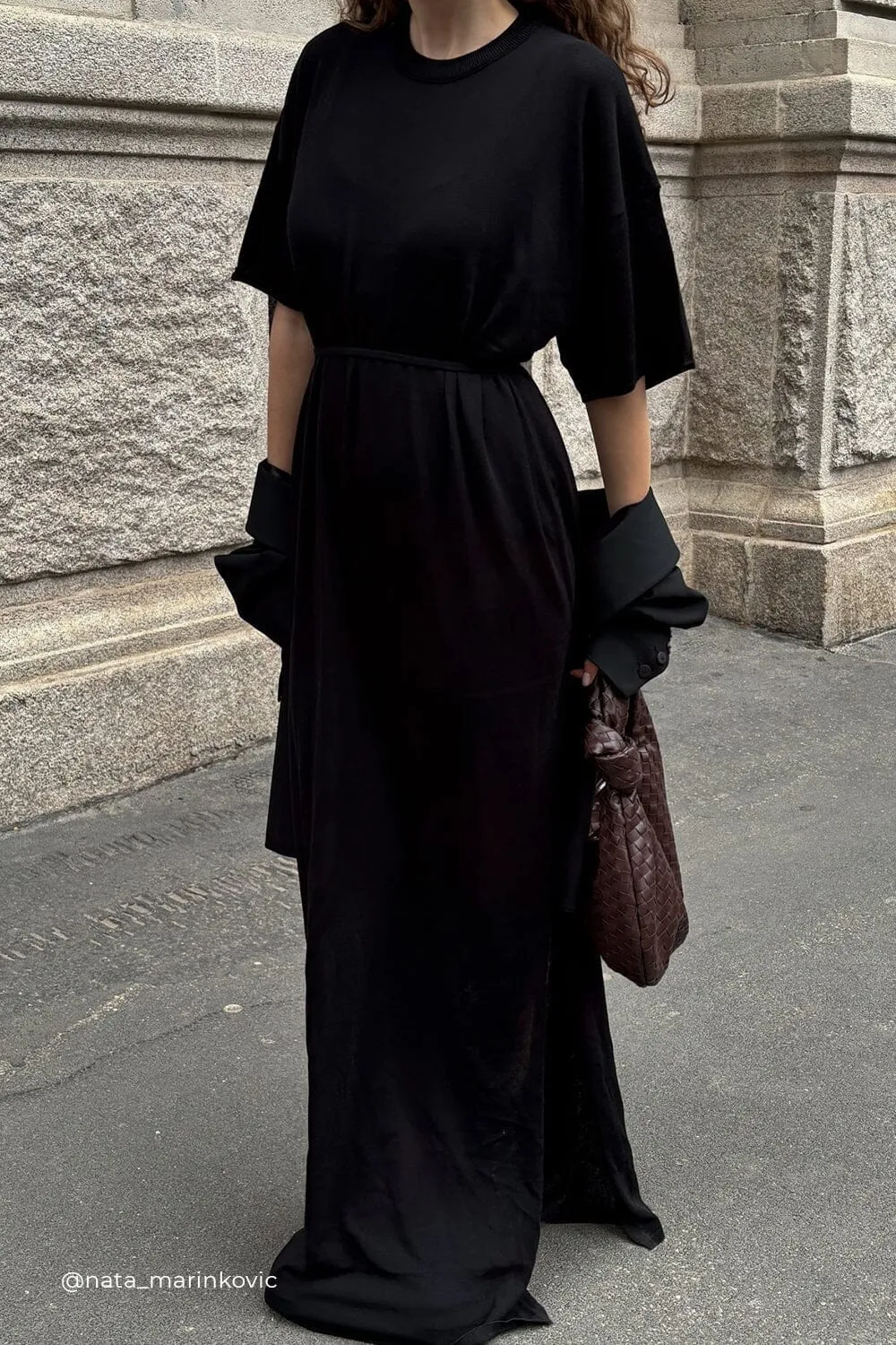 JACKI BLACK OVERSIZED SLEEVED KNIT MAXI DRESS