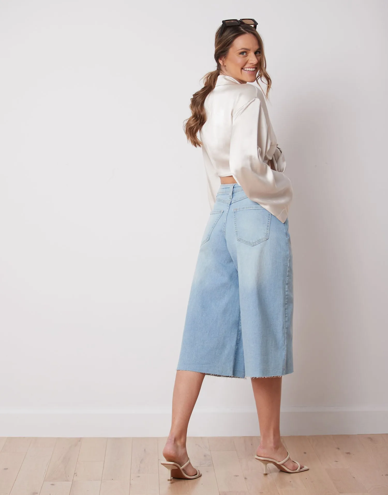 Lily Wide Leg 23