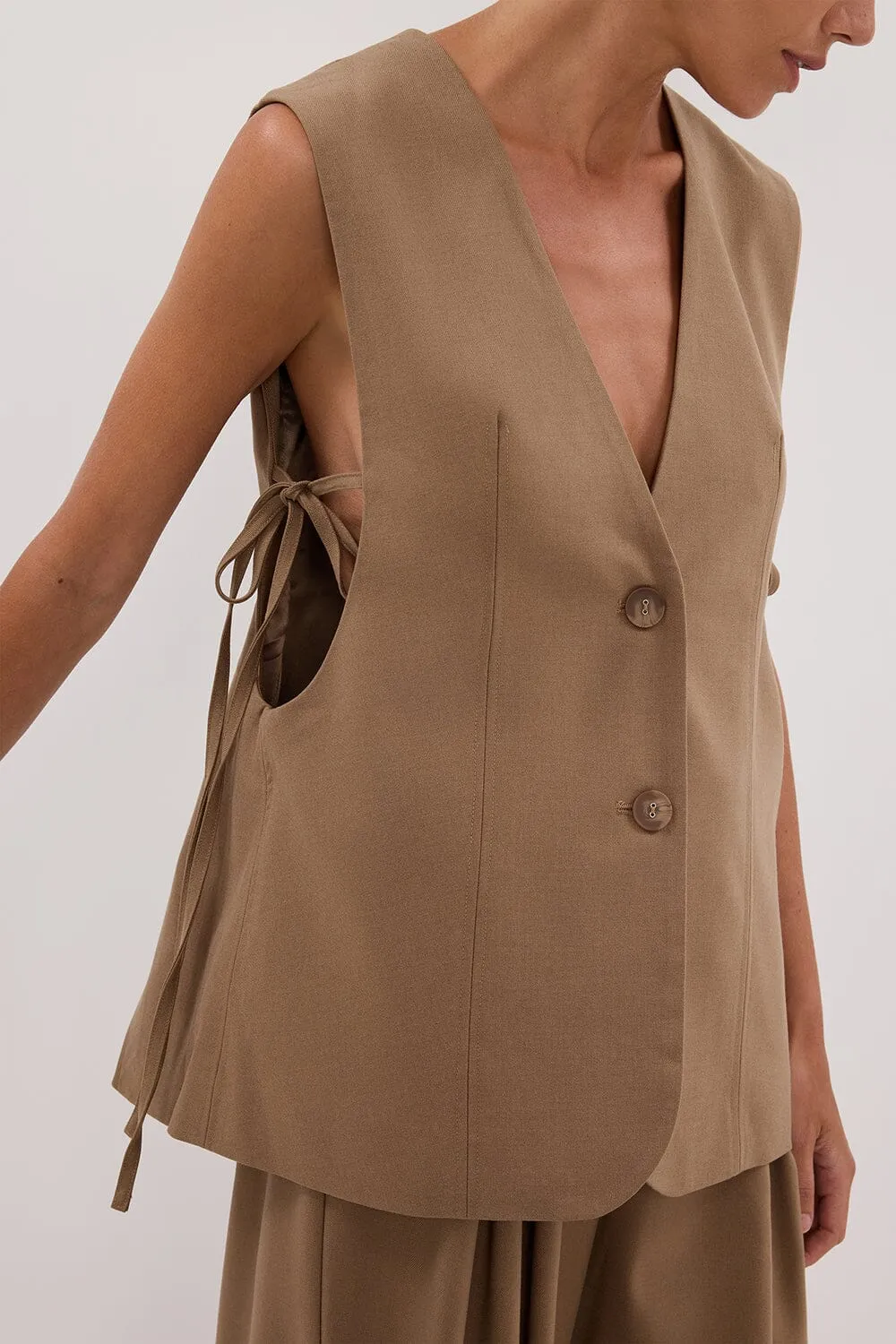 LISE TAN LOW CUT VEST