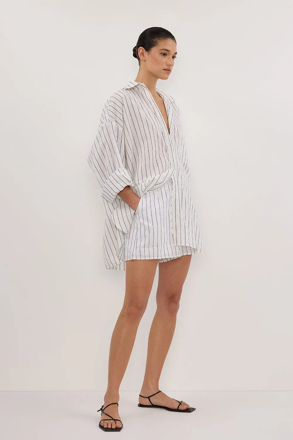 OLLIE WHITE STRIPE SHORT