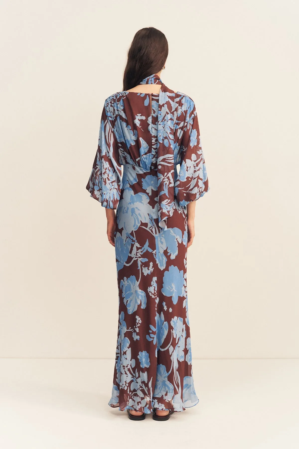 OLSON PLUNGE BALLOON SLEEVE MAXI DRESS