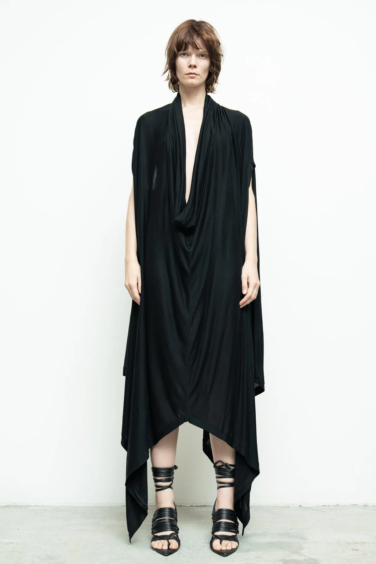 Serius Sleeveless Dress