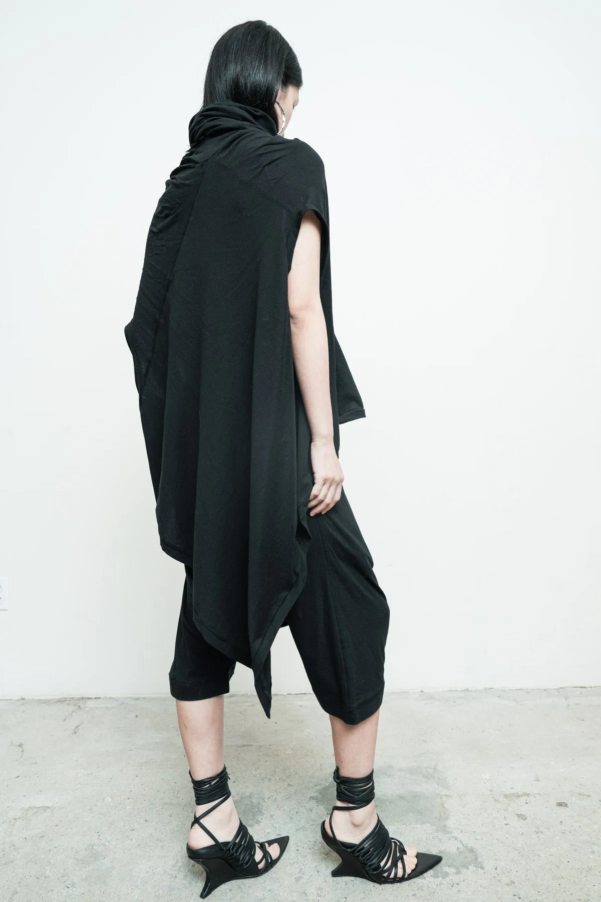 Serius Sleeveless