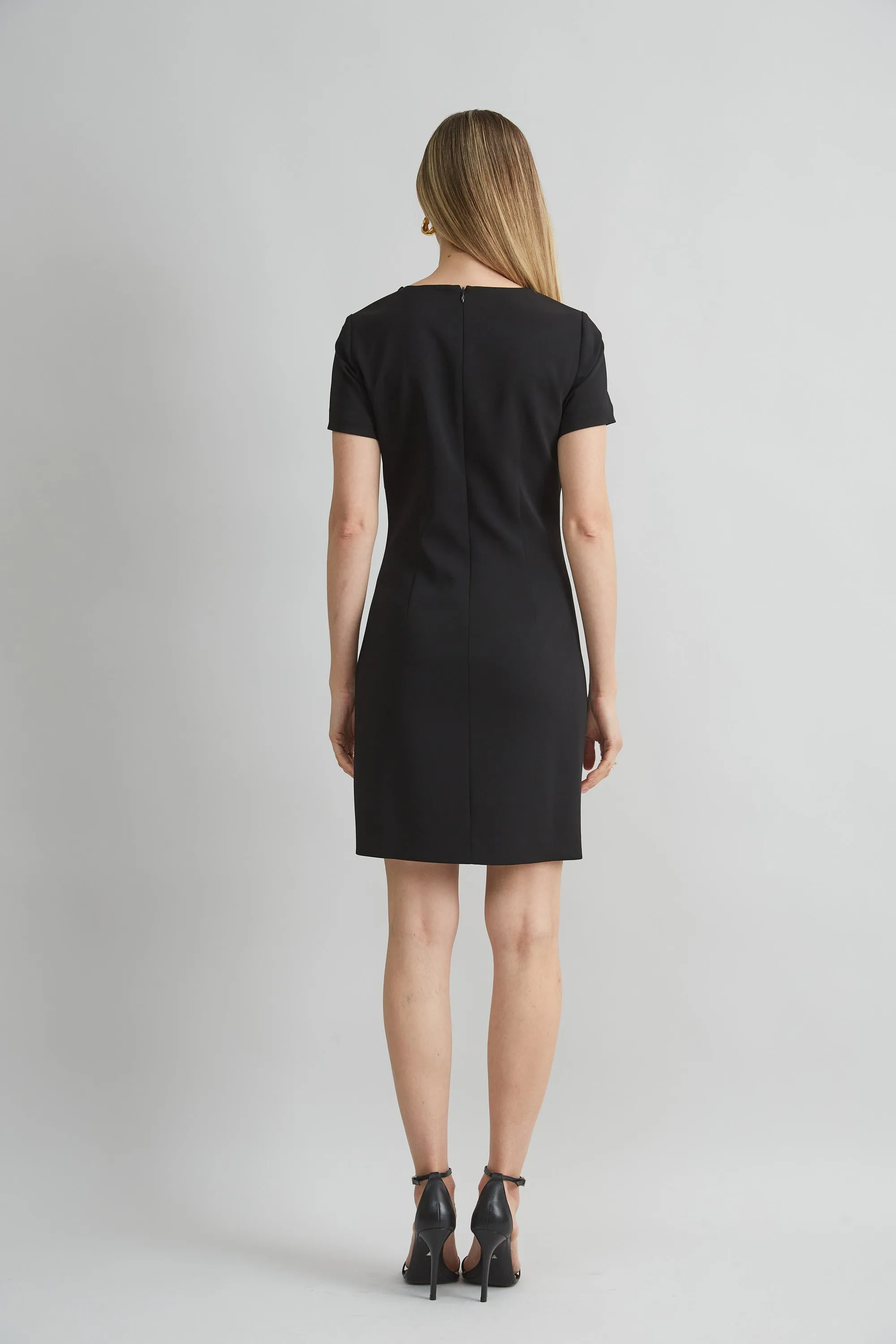 Short Sleeve Flower Applique Dress
