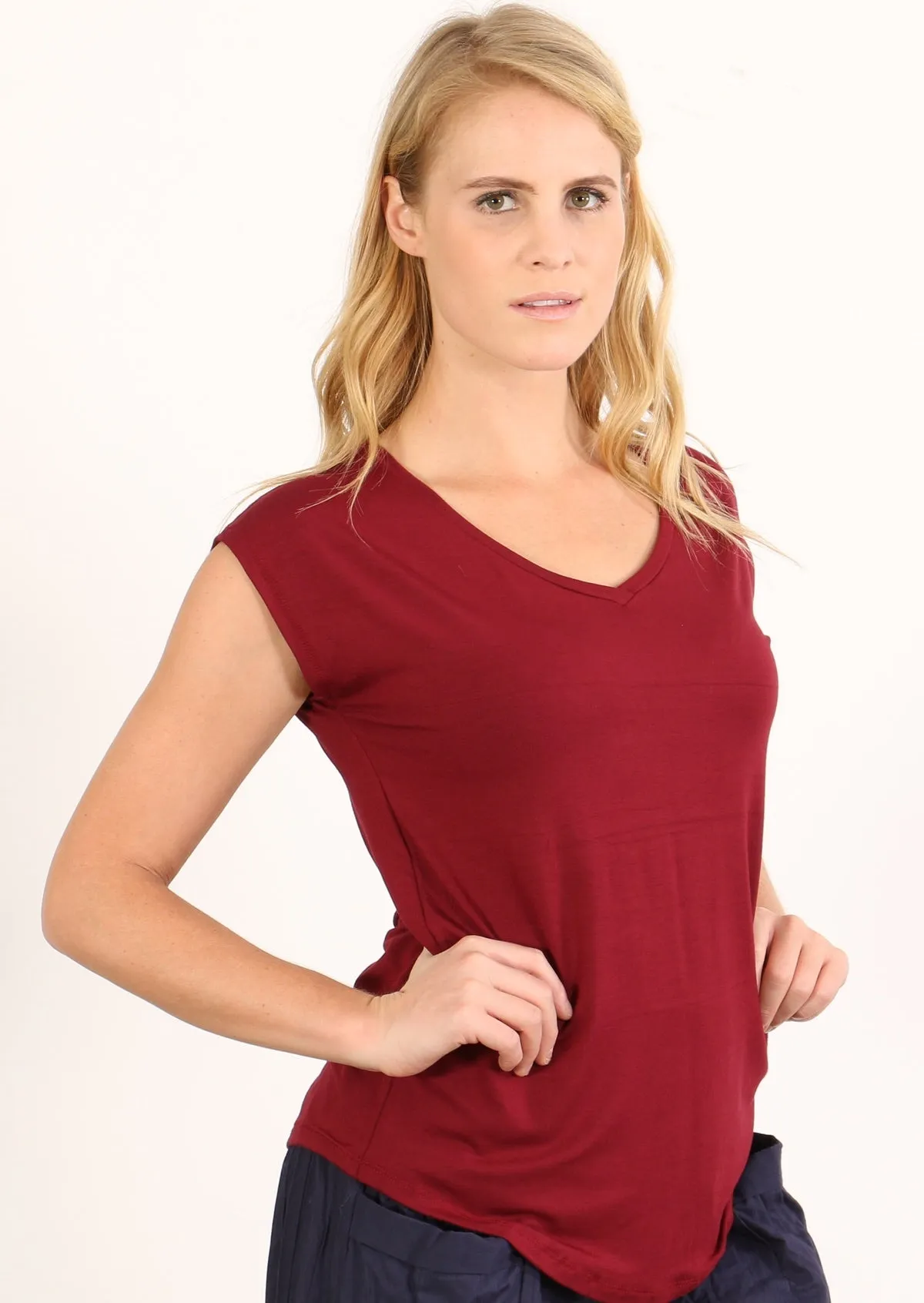 Simple Top V-neck Maroon