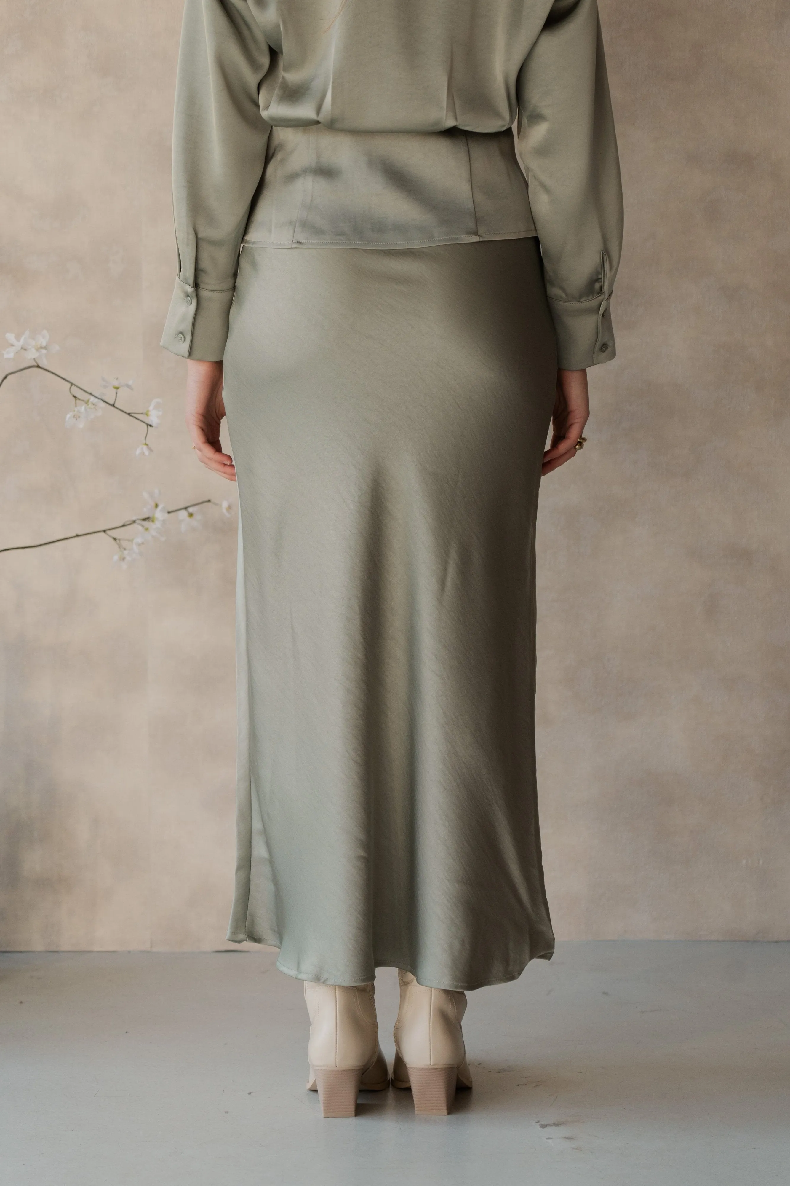 Vicky Heavy Sateen Skirt Smoke Green